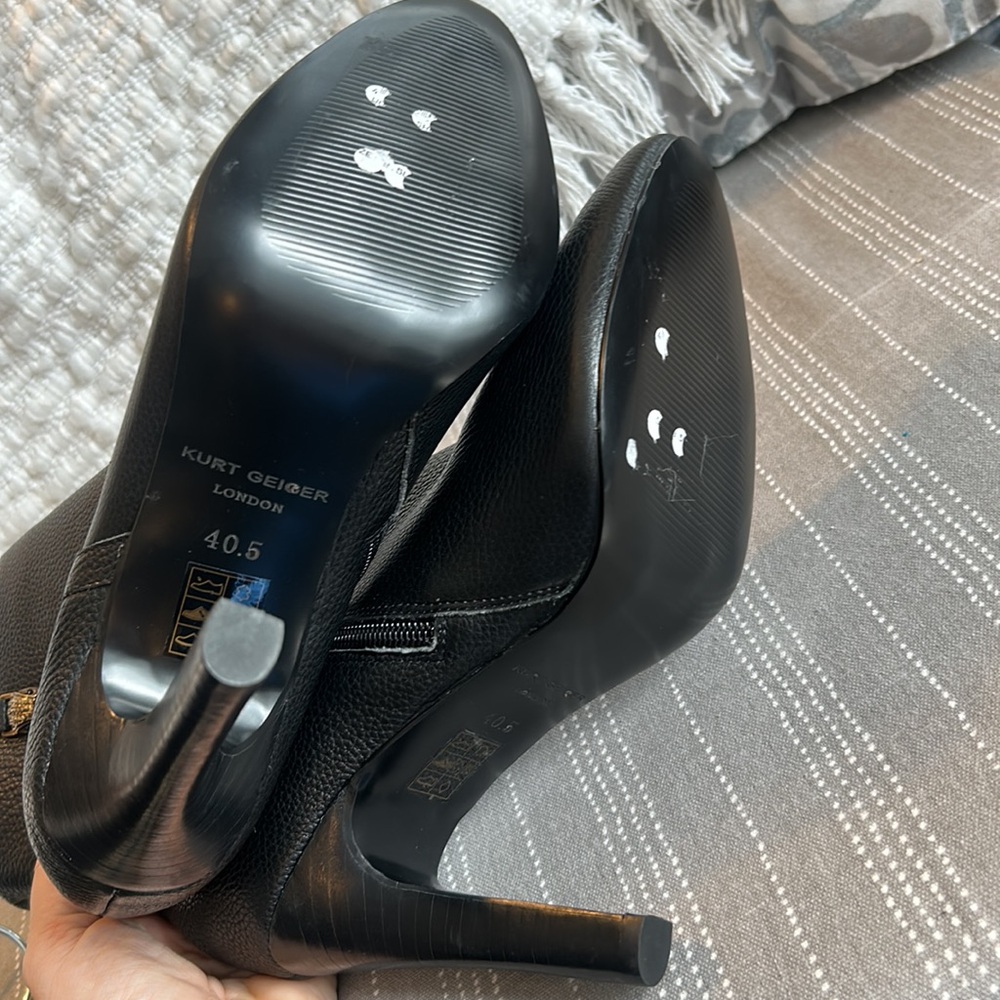NWOB Kurt Geiger Shoreditch High Heel Booties - Picture 5 of 7